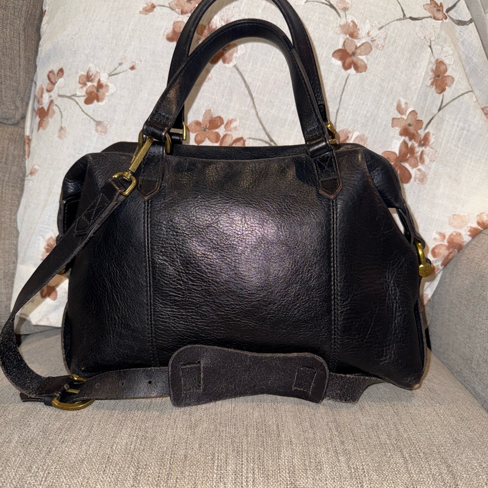 Madewell leather Glasgow Satchel
black brass shoulder strap